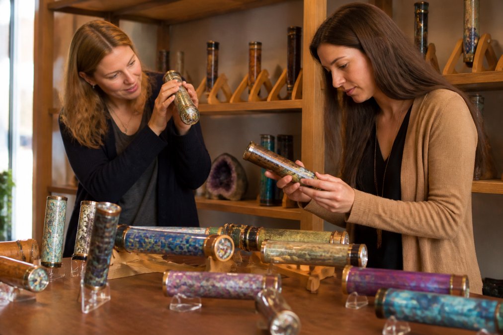 How to Buy Custom Artisan Kaleidoscopes: A 2026 Guide